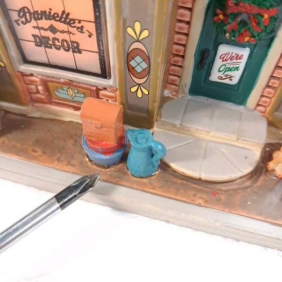 Lemax Danielle's Decor 2019 #95491 Christmas Village house lighted building READ - Picture 4 of 16